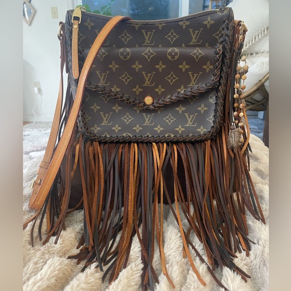 RARE Authentic Louis Vuitton Mabillon Crossbody Shoulder Bag with Fringe & Beads - Picture 12 of 16
